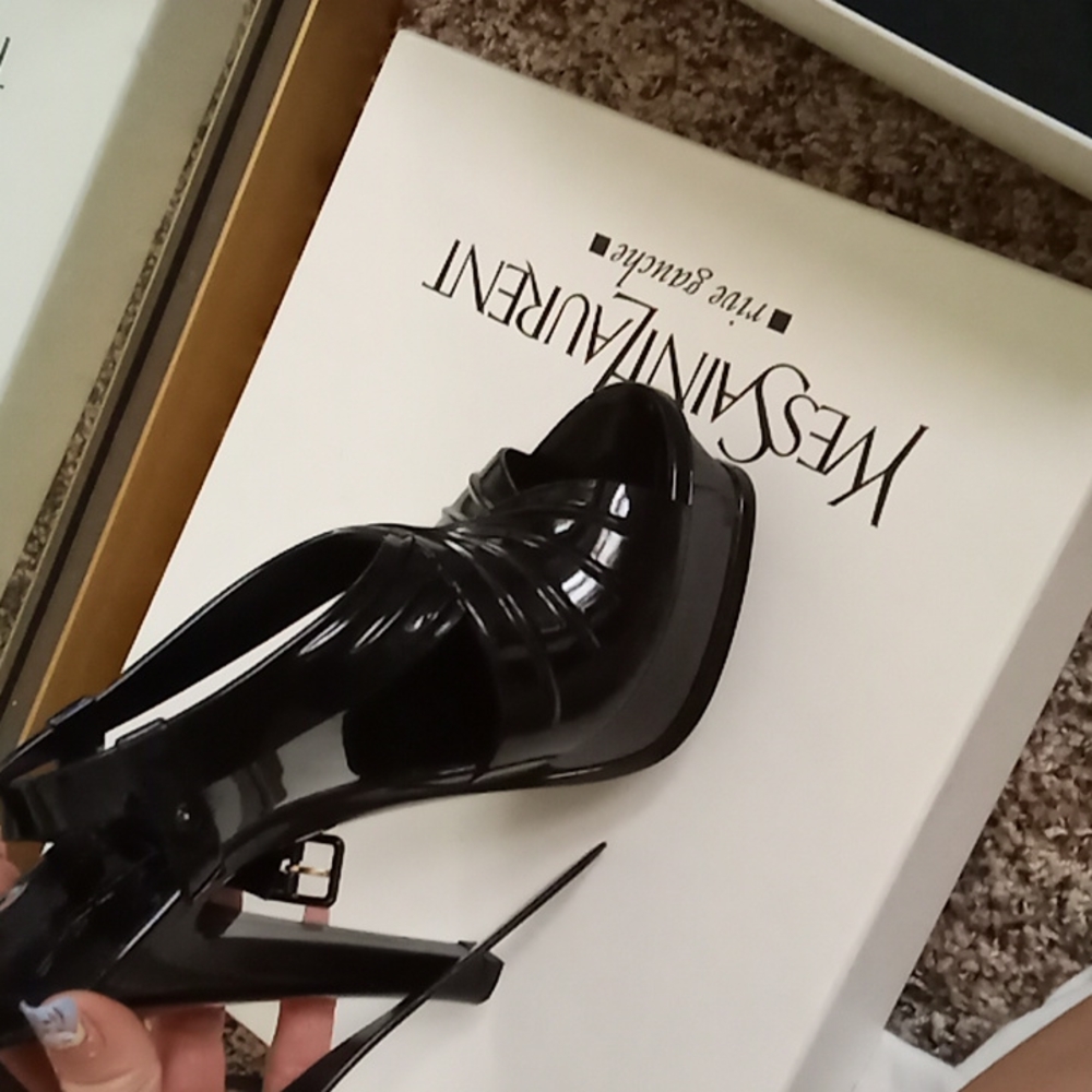 Womens YSL heel